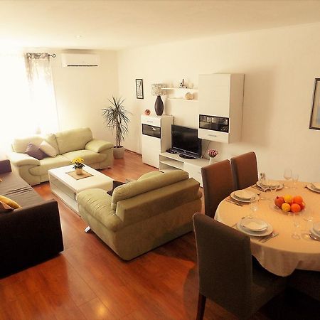 Apartment Anamarija Njivice Exterior foto